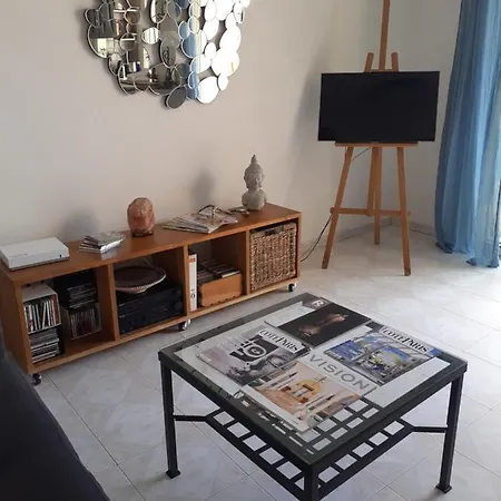 Apartament Studio Terrasse Proche Palais Des Festivals *